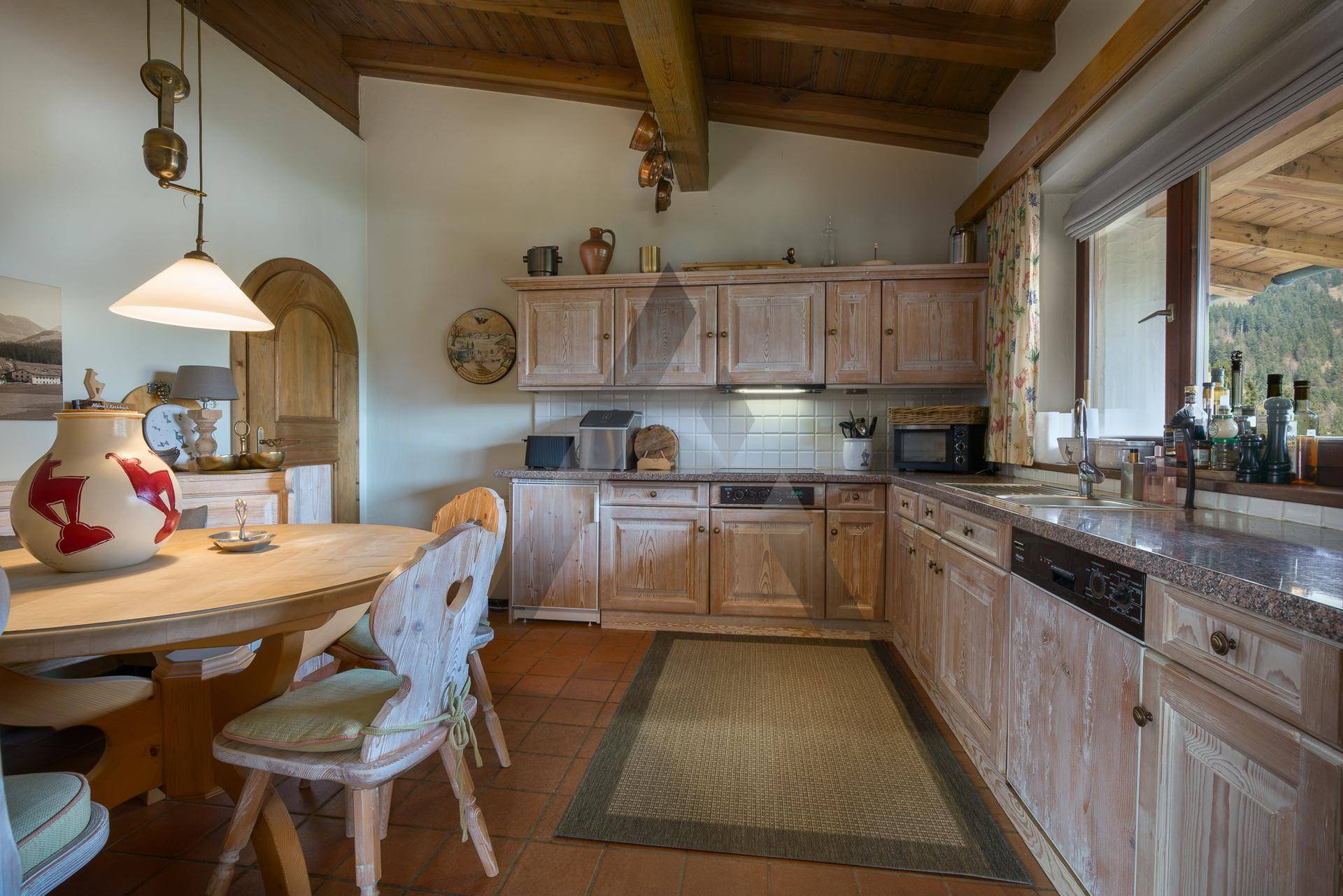 Tiroler Landhaus mit Freizeitwohnsitzwidmung in Traumlage und Ski in / Ski out - Mehr