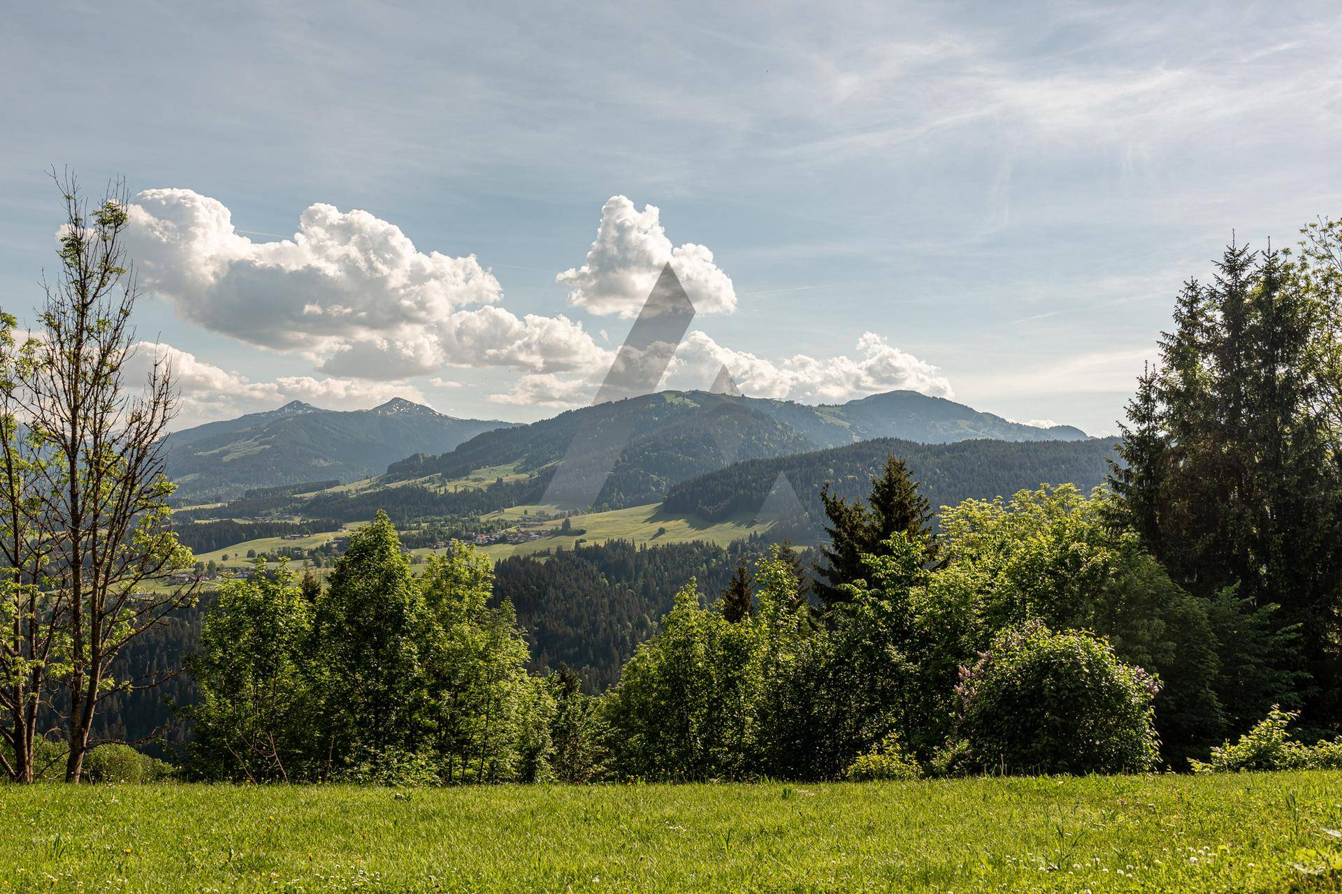 Grundstück mit Baugenehmigung in einzigartiger Sonnen- &amp; Panoramalage - Ansicht 4