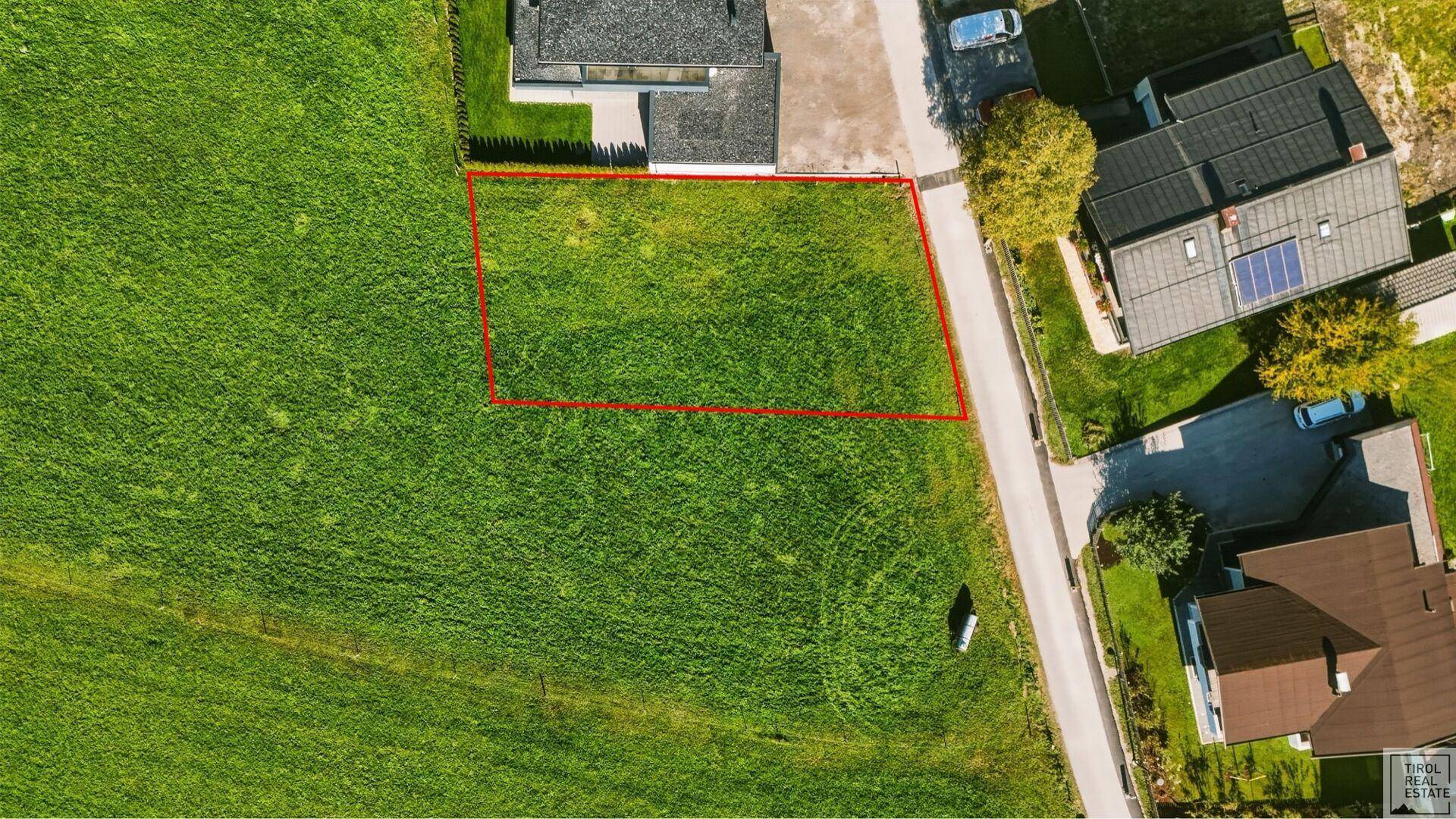 Sonniges Baugrundstück in Waidring mit traumhaftem Bergpanorama und idealem Solarpotenzial - Mehr