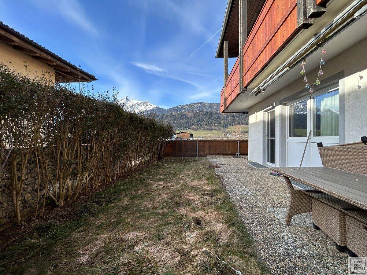 Terrasse mit Garten