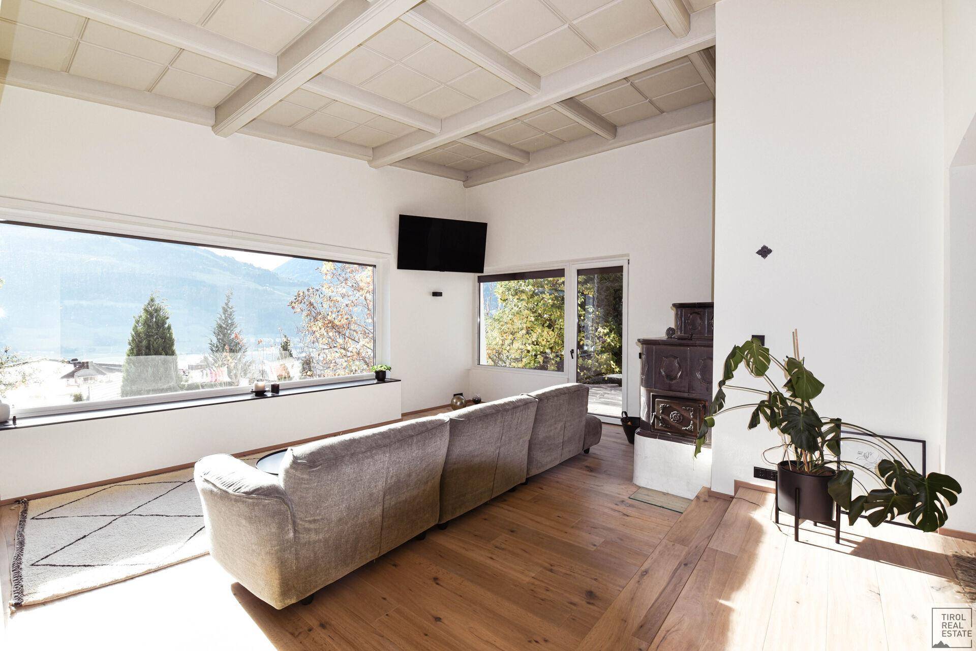 Wohnzimmer eingerichtet