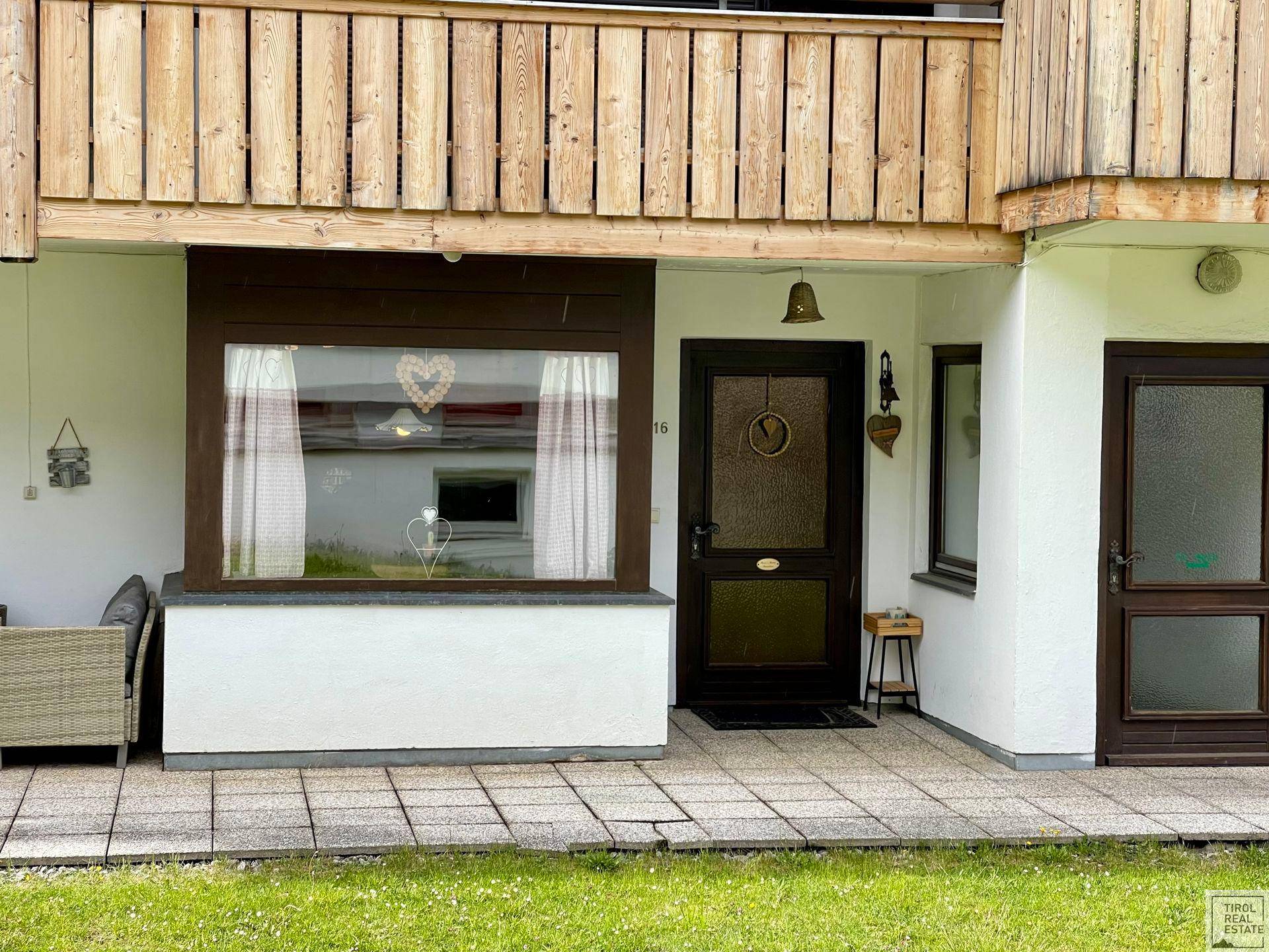 Ansicht Wohnung mit Terrasse