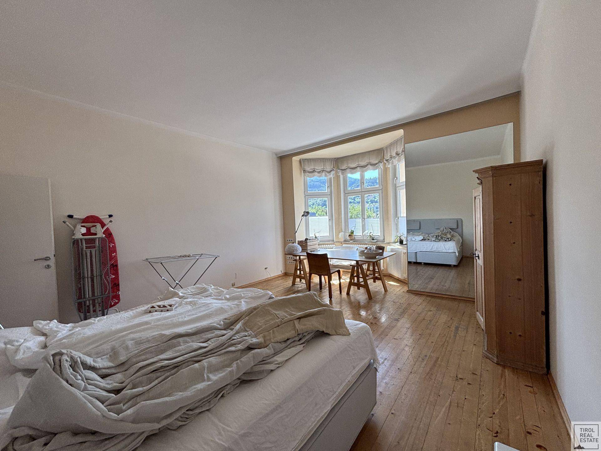 Schlafzimmer 1