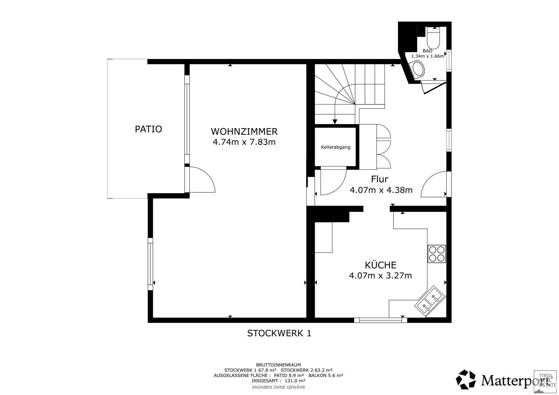 Grundriss des Erdgeschosses mit Wohnzimmer, Küche, Bad und Zugang zur Terrasse.