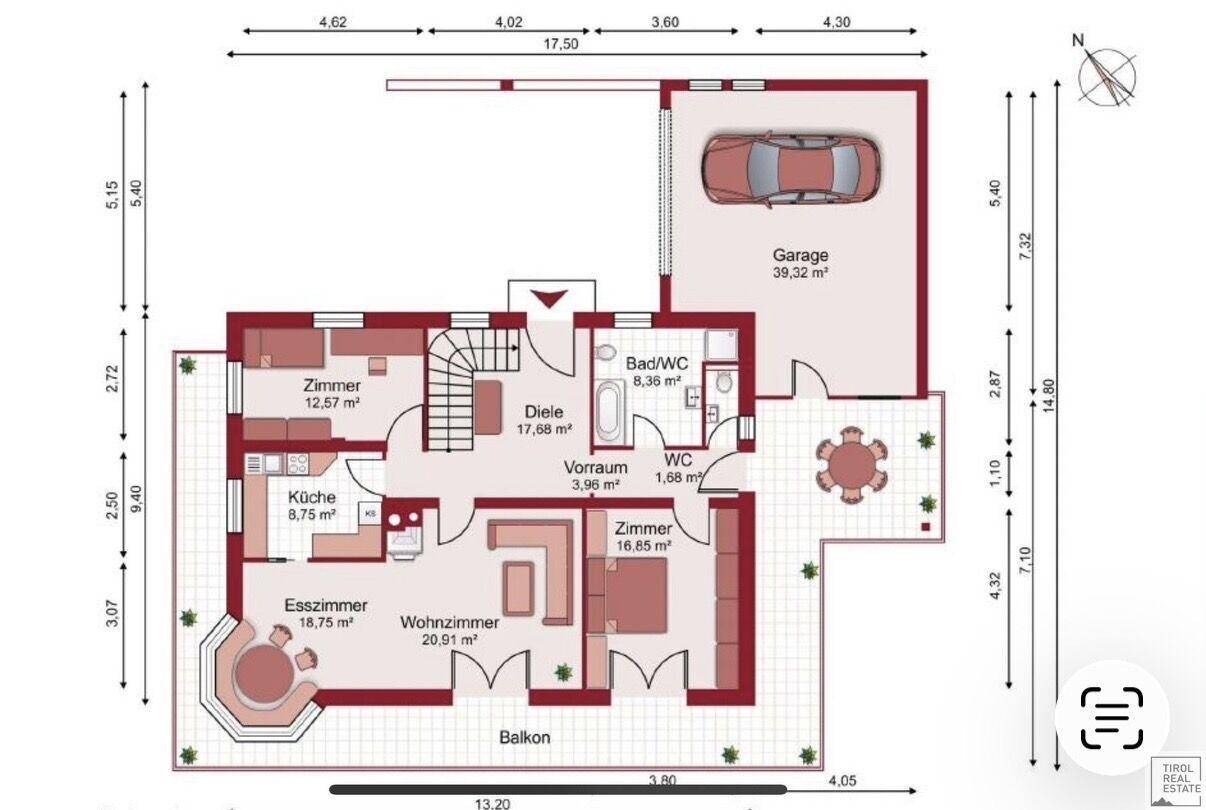 Grundriss des Erdgeschosses mit Wohn- und Esszimmer, Küche, Bad, separatem WC, Diele, Vorraum, Garage und Balkon.