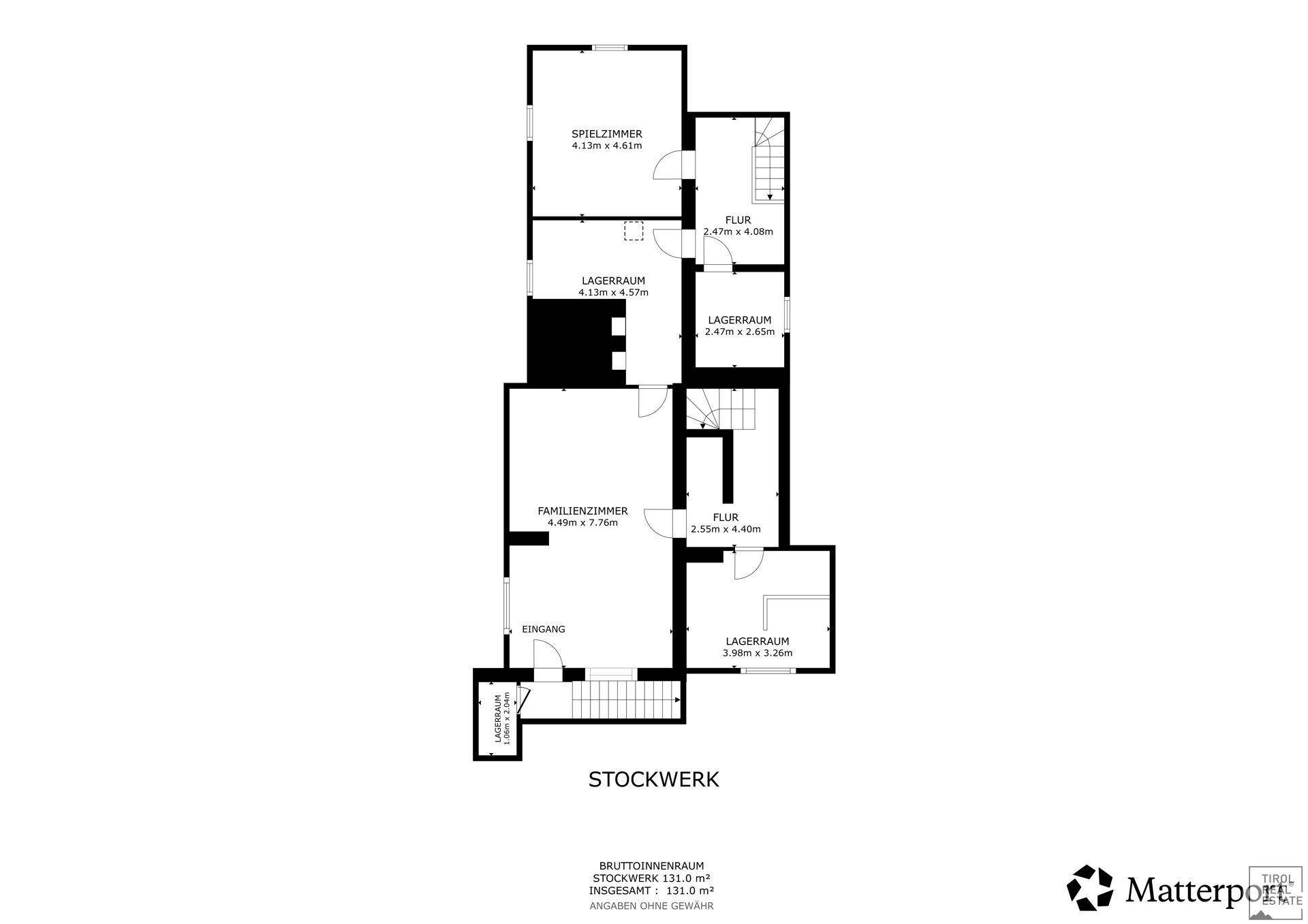 Grundriss des Erdgeschosses mit Spielzimmer, Familienzimmer und mehreren Lagerräumen.