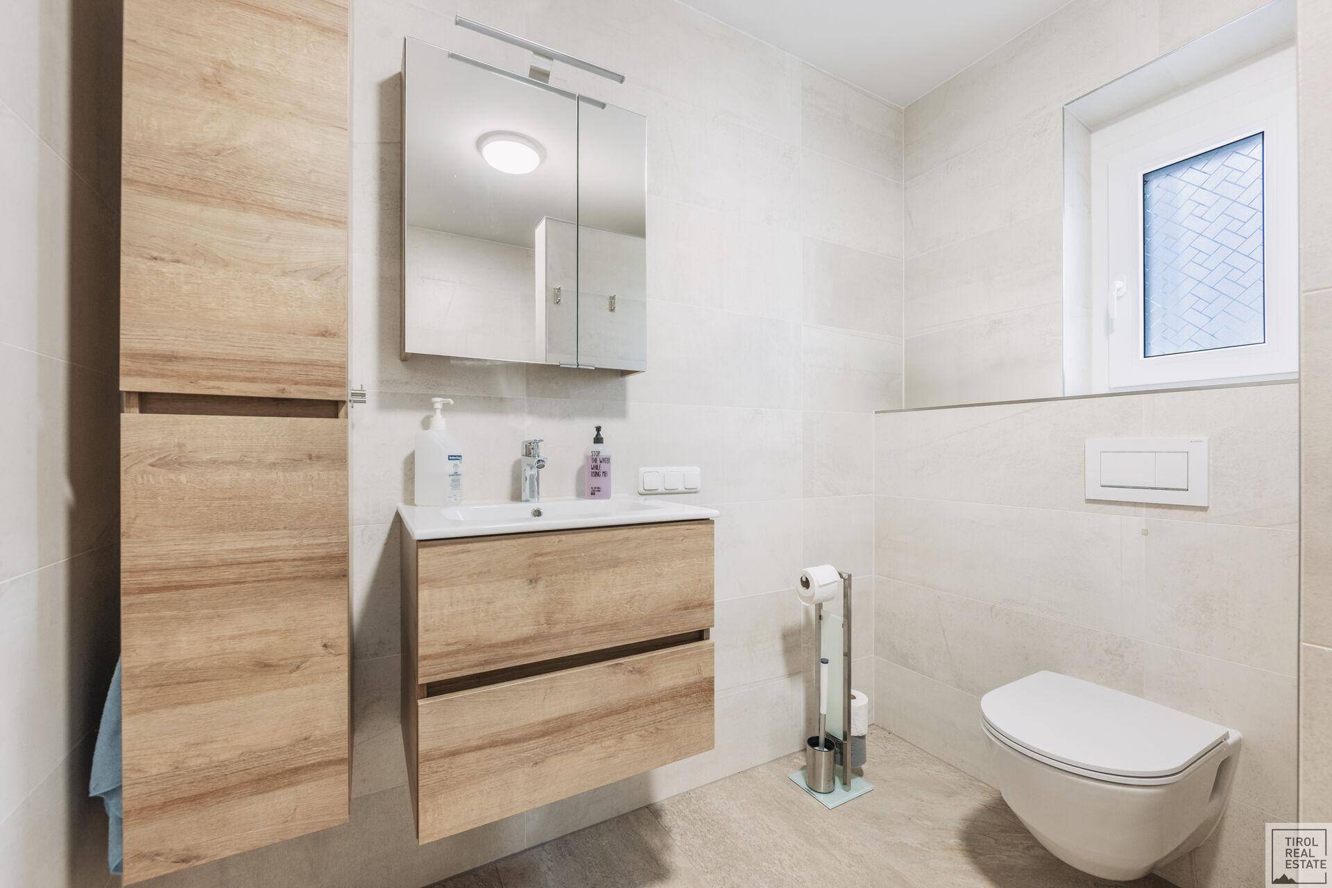 Badezimmer EG