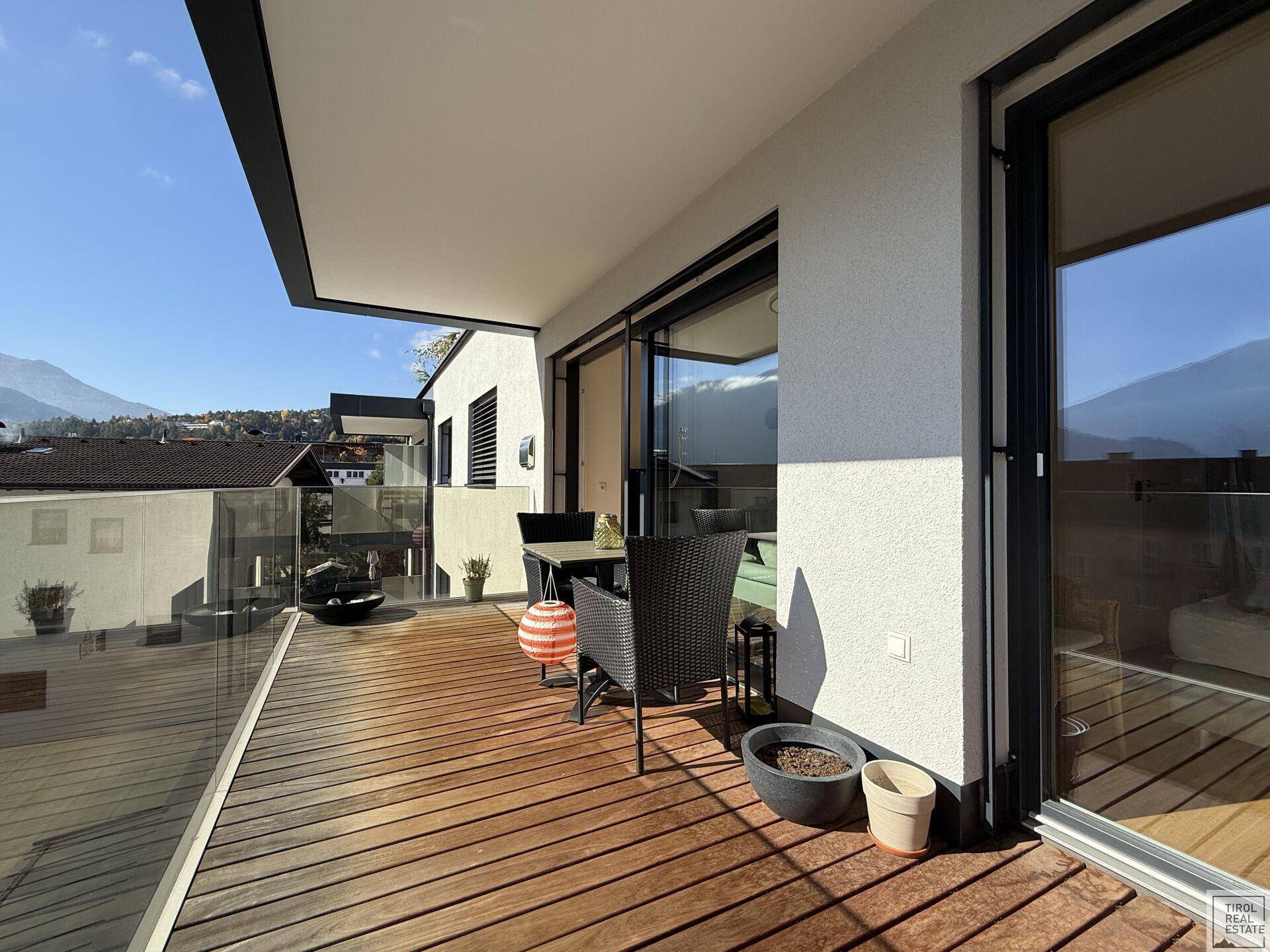überdachter Balkon