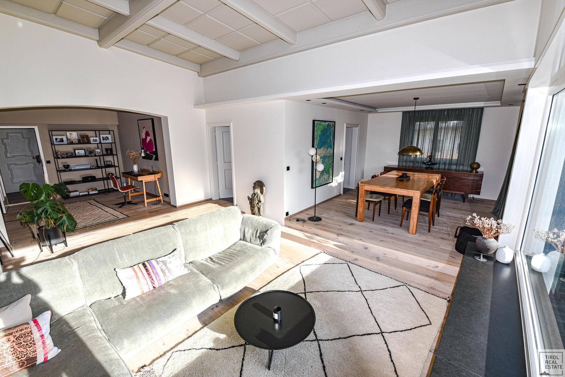 Wohnzimmer eingerichtet