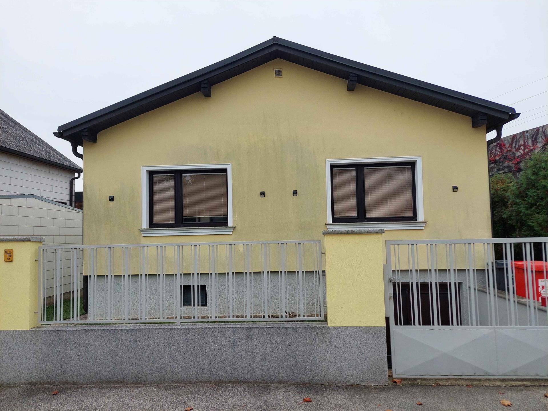 Nettes Einfamilienhaus mit großem Garten - Ansicht 2