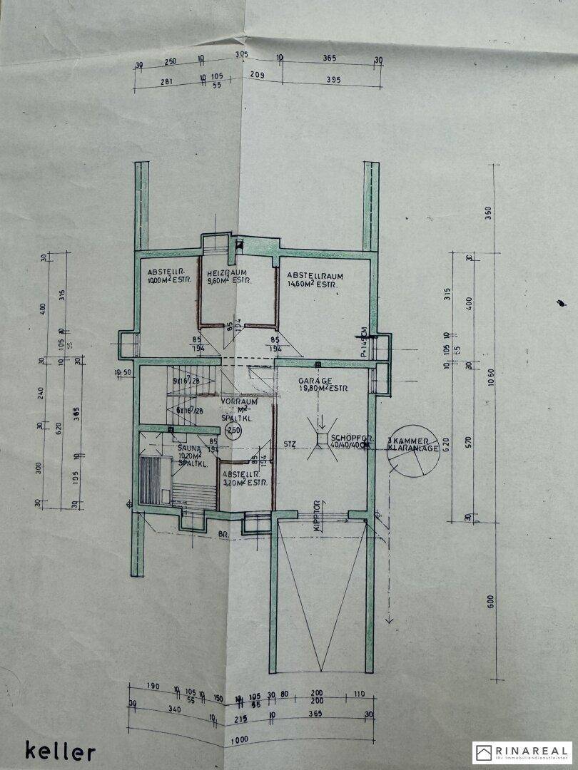 Grundriss des Kellergeschosses mit Garage, Heizraum und Abstellräumen.