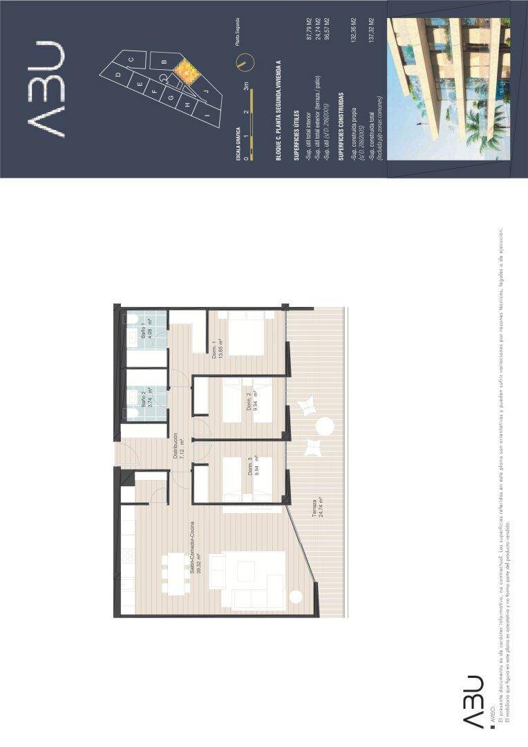 Grundriss einer Wohnung mit Terrasse, drei Schlafzimmern, zwei Bädern und offenem Wohn-Ess-Küchenbereich.