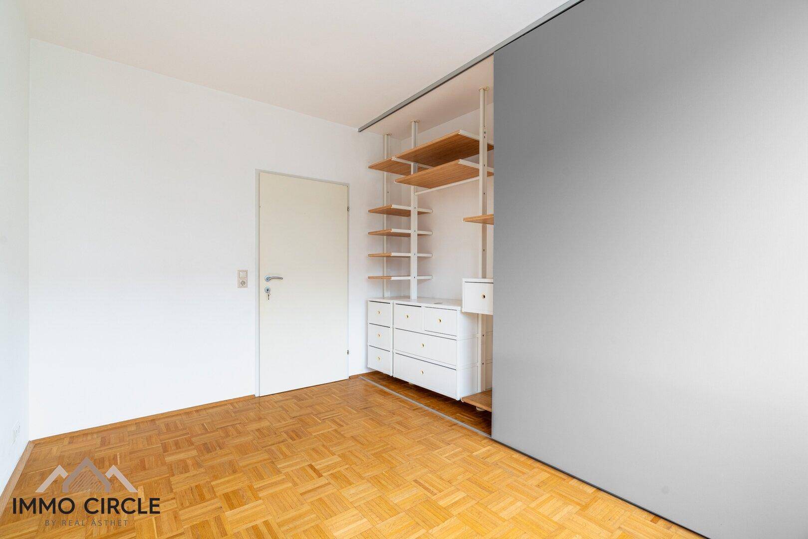 Traumhafte 4-Zimmer-Wohnung mit sonniger Loggia und hauseigenem Wellnessbereich – pohled 5