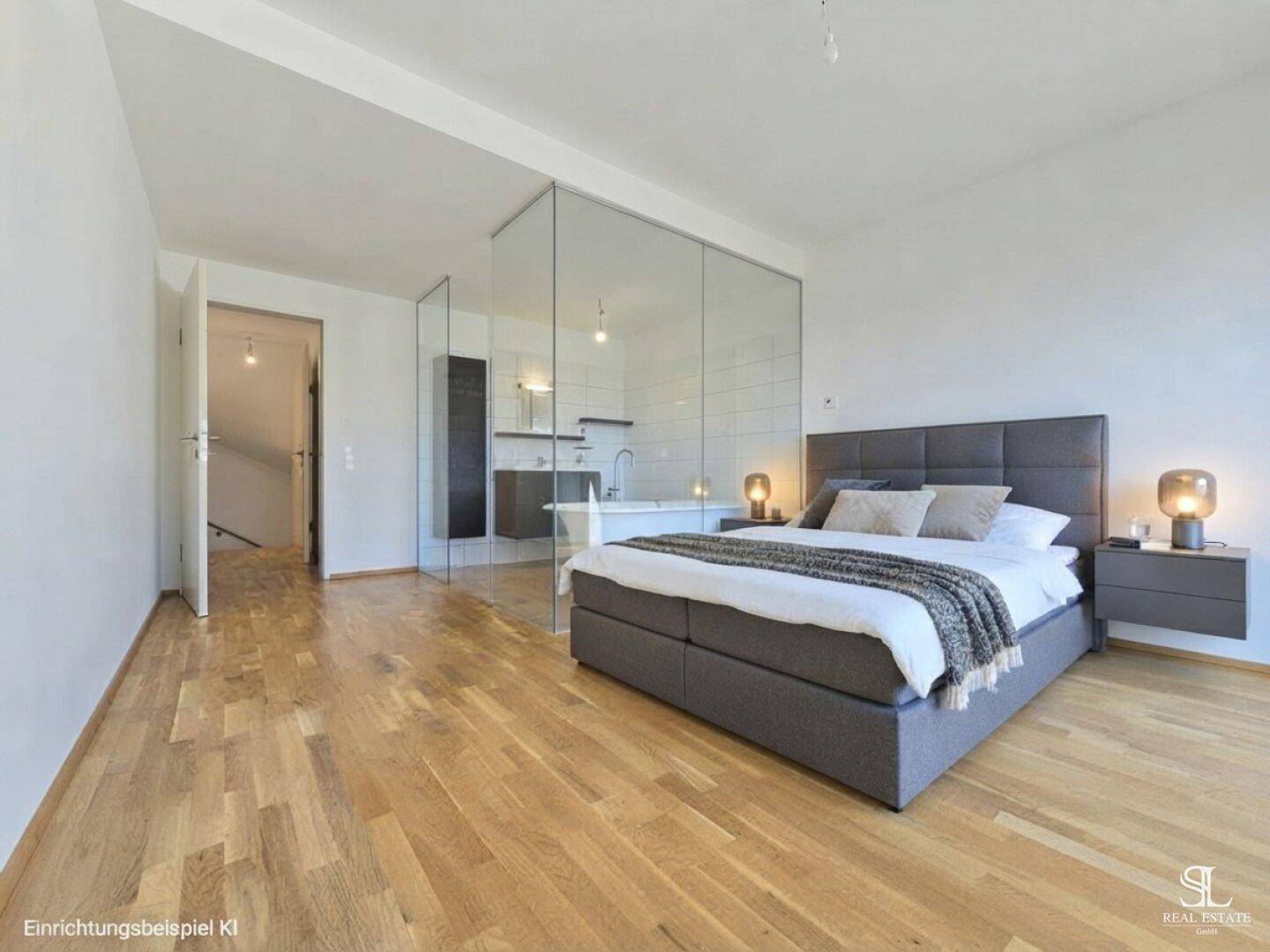 Schlafzimmer mit Doppelbett und integriertem Badezimmerbereich mit freistehender Badewanne.