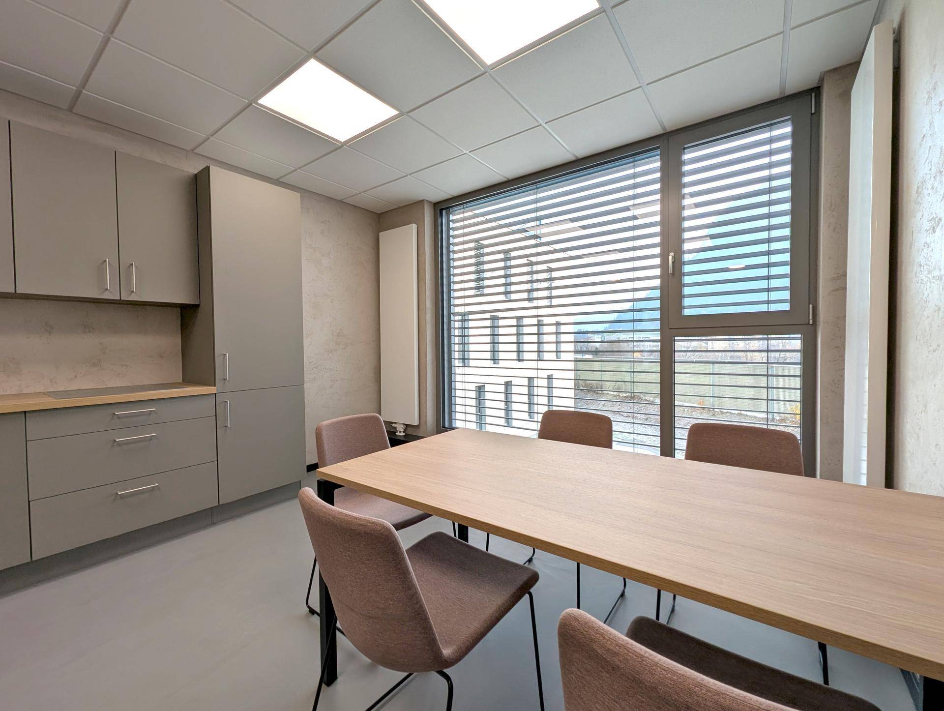 Moderne Neubau-Büros in Kramsach – klimatisiert, provisionsfrei, fair kalkulierbar - Viac