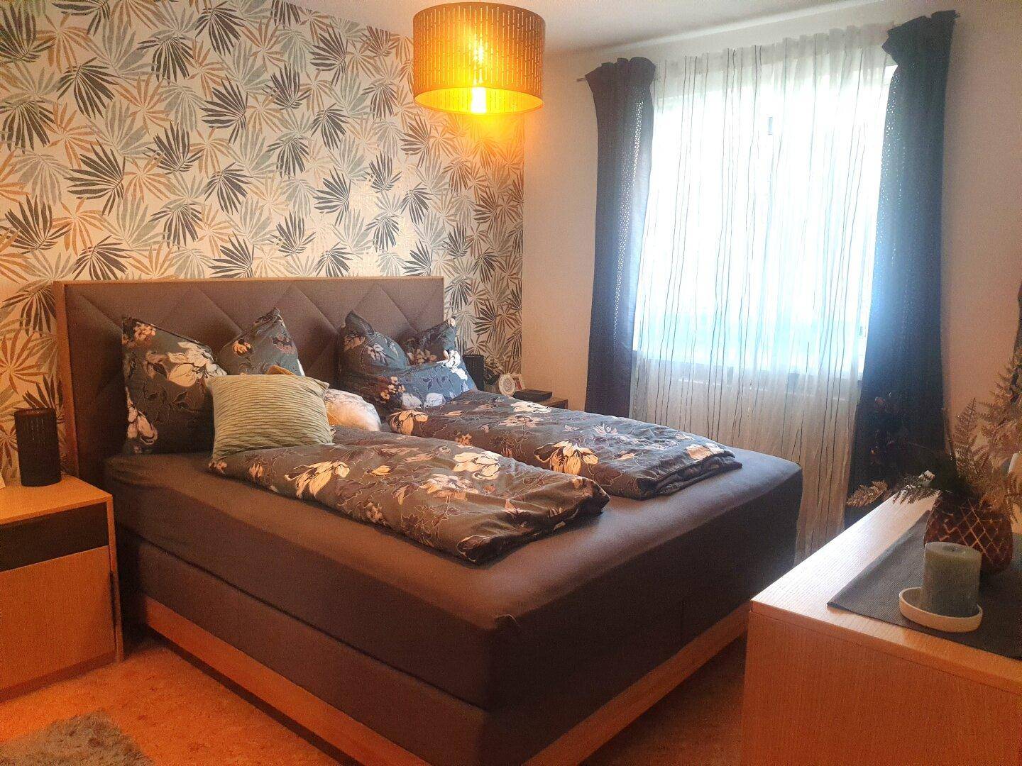 Schlafzimmer 1