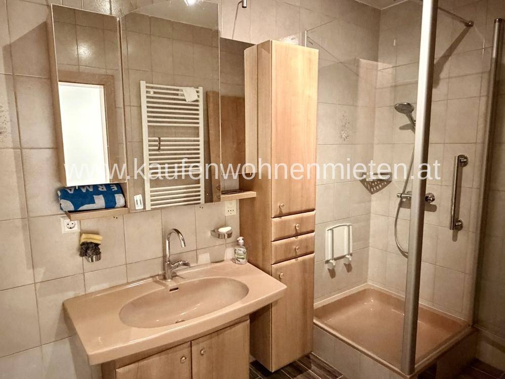 Wohnung Leoben Badezimmer
