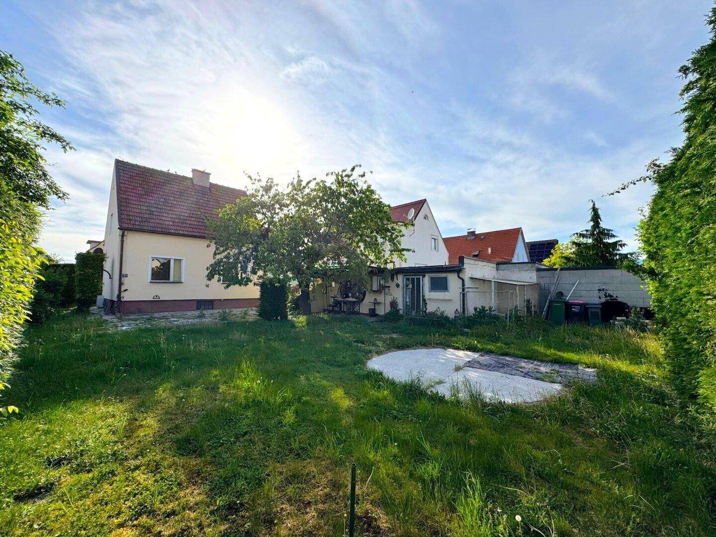 Charmantes Einfamilienhaus mit Garten in Neunkirchen – Sanierungsprojekt mit Potenzial! - Widok 2