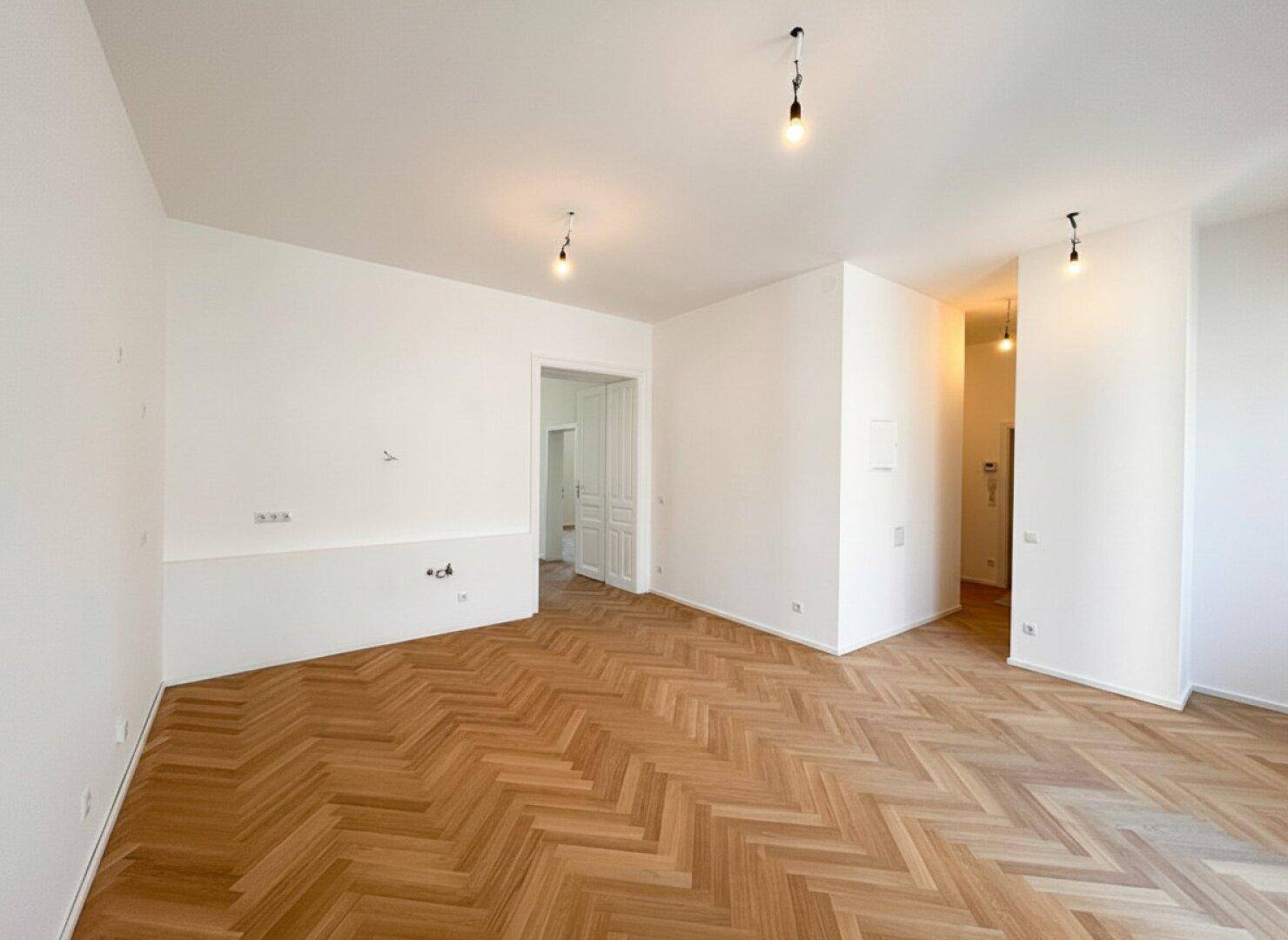 Erstbezug nach Sanierung – großzügige Wohnung mit sonnigem Balkon! – pohled 4