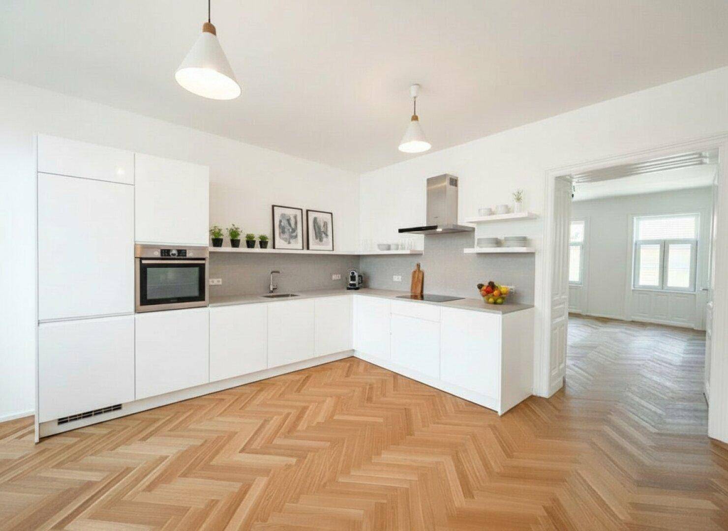 Erstbezug nach Sanierung – großzügige Wohnung mit sonnigem Balkon! – pohled 3