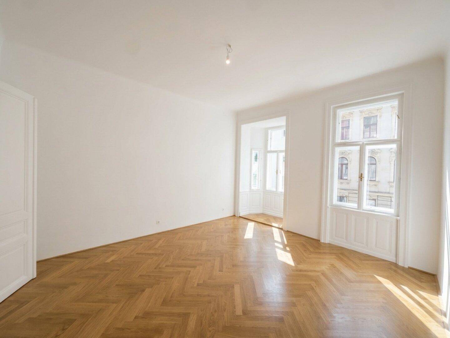 ERSTBEZUG! Generalsanierter Altbau-Charme im Herzen von Mariahilf! 3-Zimmer-Wohnung mit Erker! – pohled 3