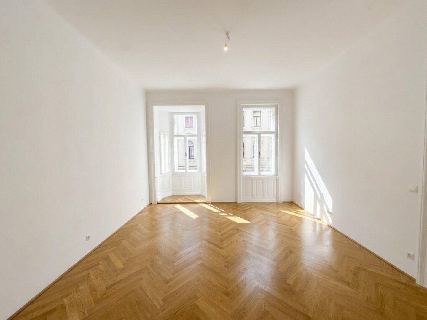 ERSTBEZUG! Generalsanierter Altbau-Charme im Herzen von Mariahilf! 3-Zimmer-Wohnung mit Erker! – pohled 5