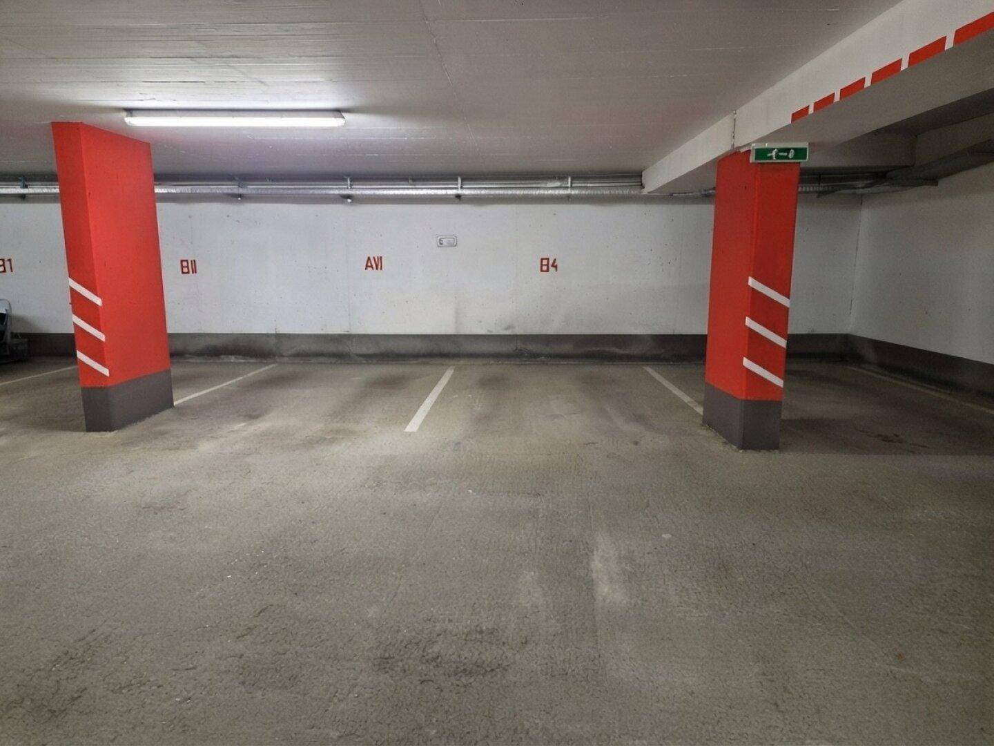 Achtung der Winter kommt!!! Tiefgaragenstellplatz ab sofort zu mieten.
