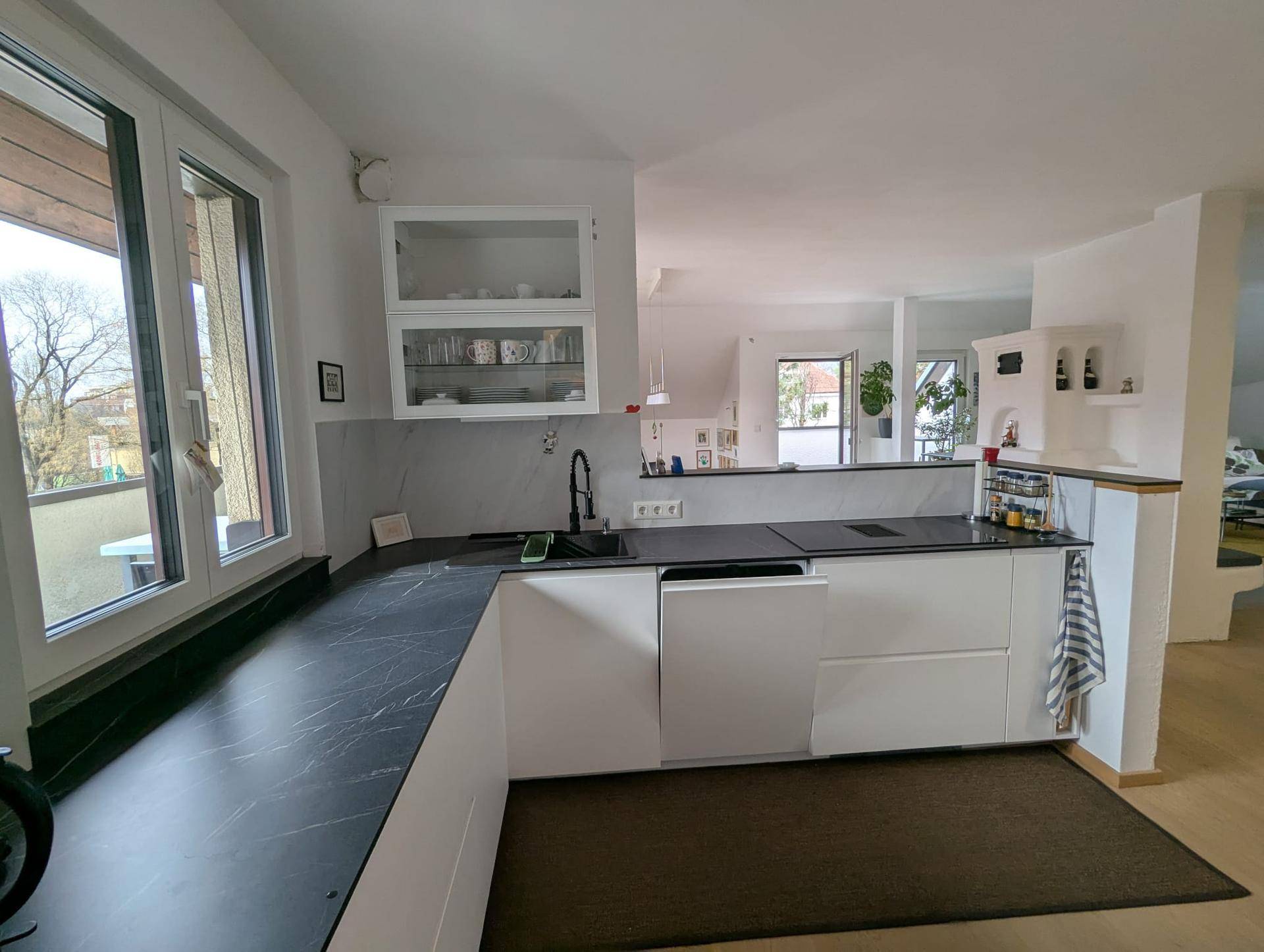Liebe auf den ersten Blick! Modern sanierte Dachgeschoßwohnung in Graz Geidorf Nahe dem Hasnerplatz - Widok 4