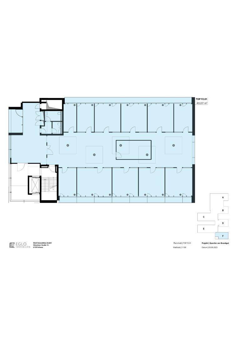 Grundrissplan des zweiten Obergeschosses mit mehreren Büroräumen und einem zentralen Flur.