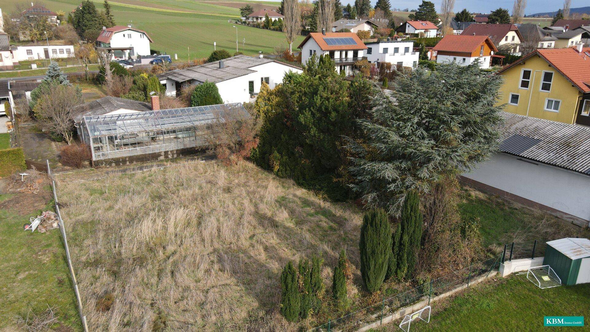 Sonniges Grundstück mit ca. 200 m² Halle - Ansicht 3