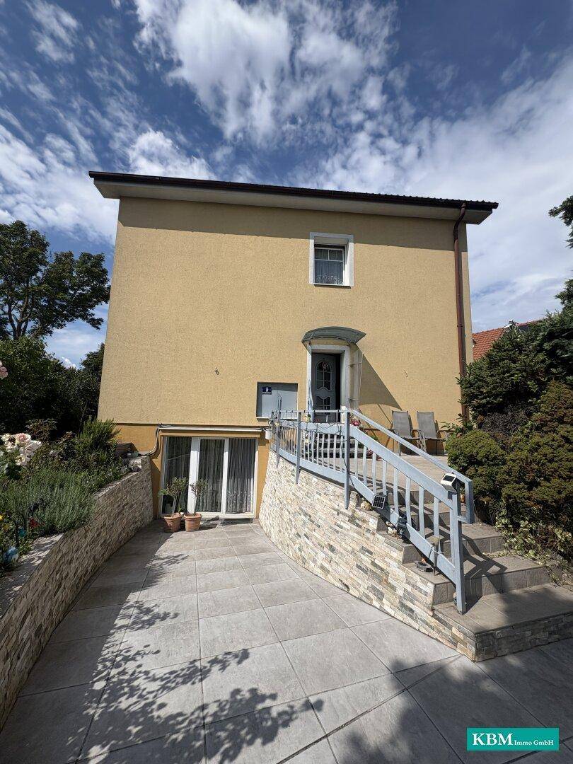 Gepflegtes Haus mit Garten - Widok 3