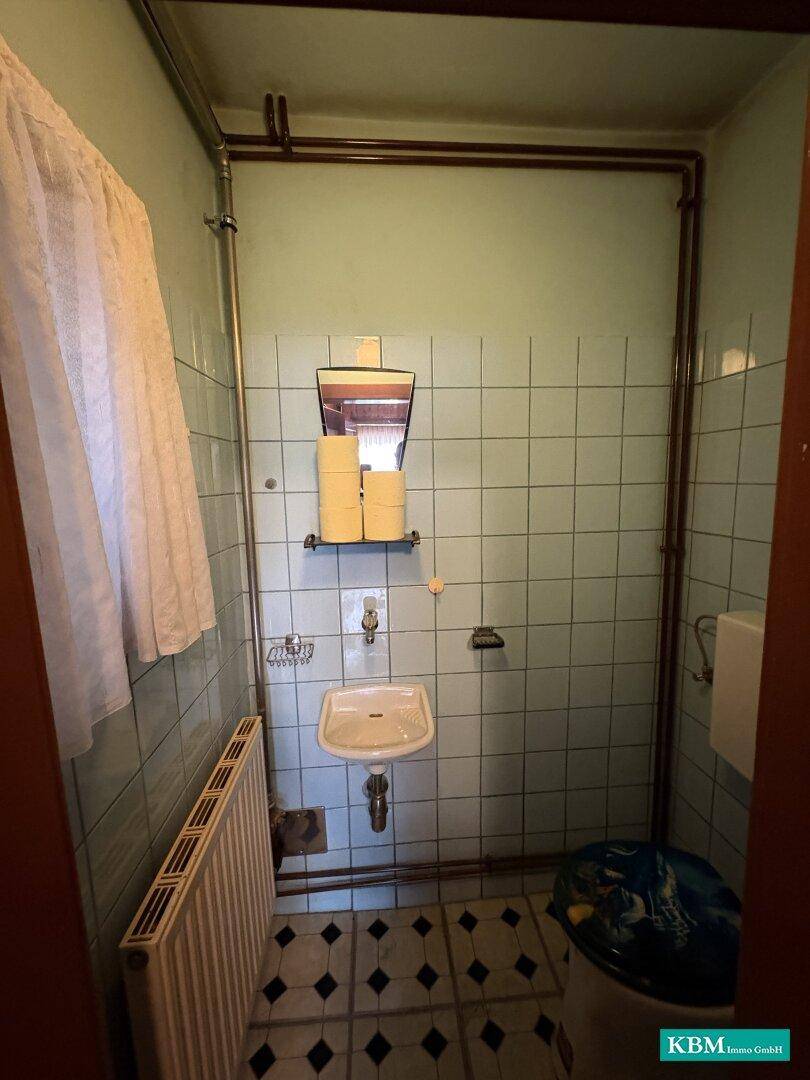 EG WC
