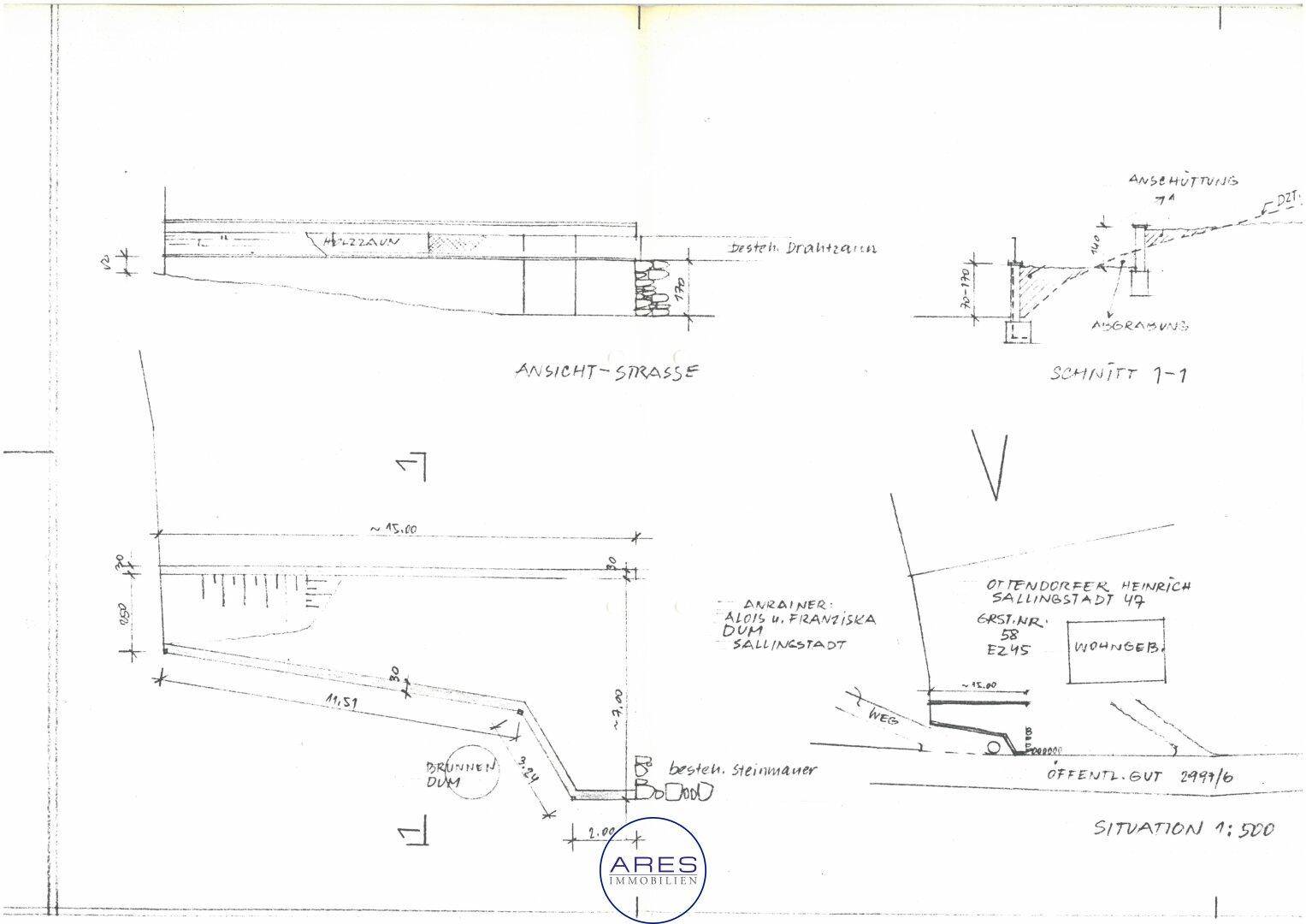 Handgezeichneter Lageplan mit Straßenansicht und Geländeschnitt.
