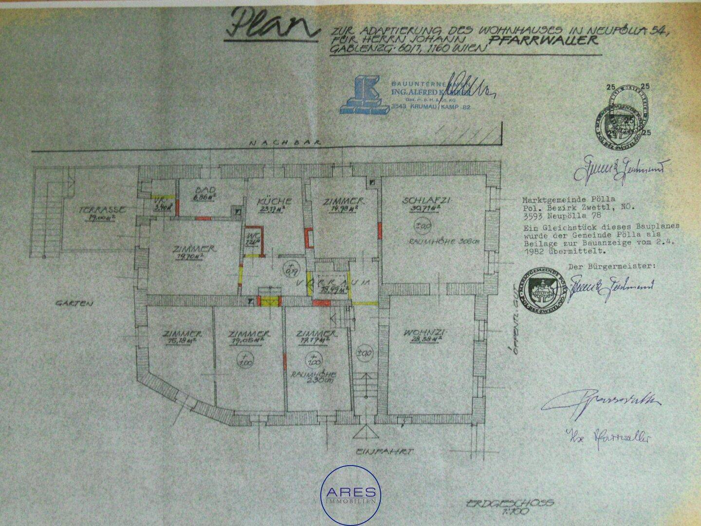 Historischer Grundriss eines Wohnhauses mit Zimmeraufteilung und Terrasse.