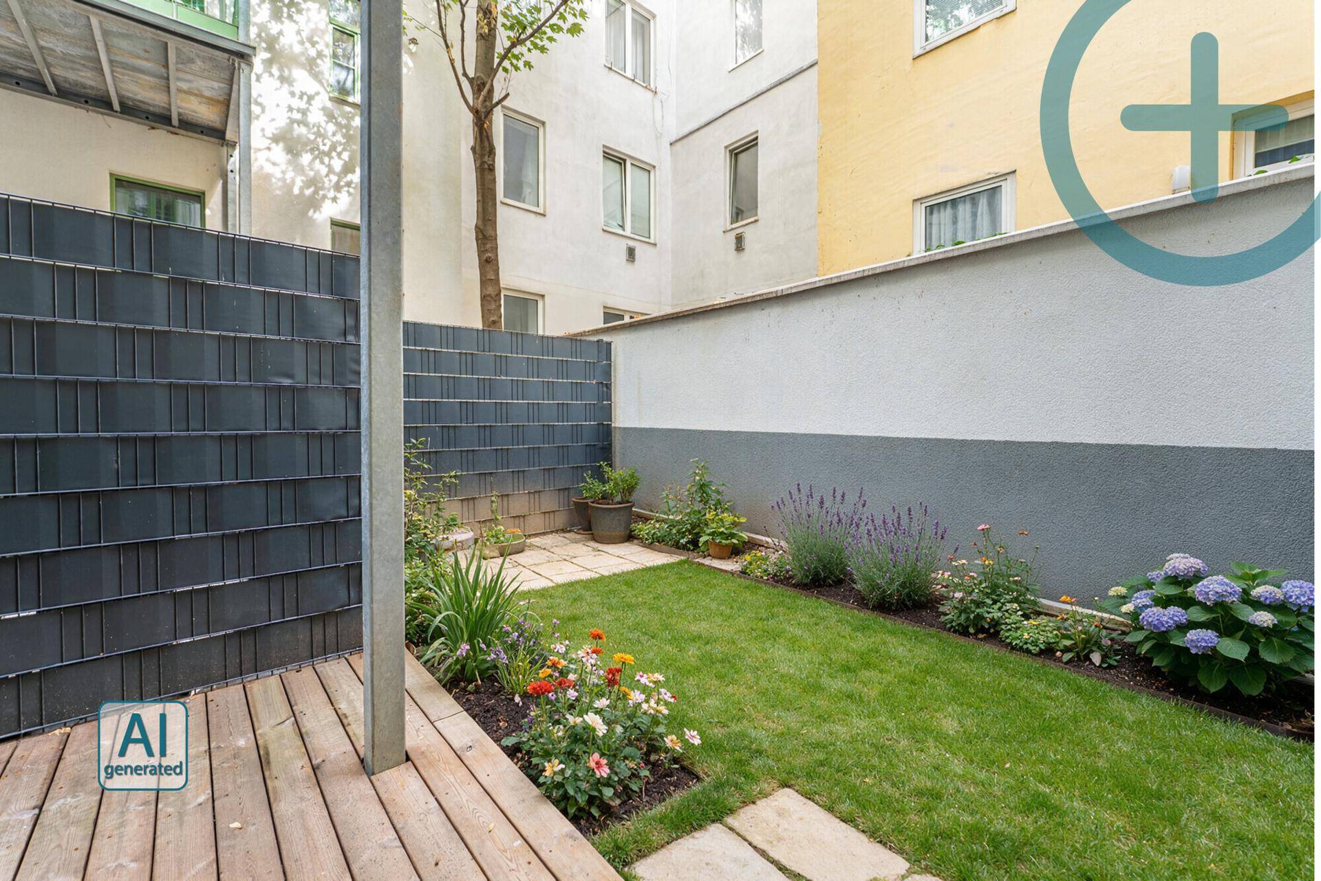 Kleiner, gepflegter Garten mit Holzterrasse und Blumenbeeten in urbaner Umgebung.