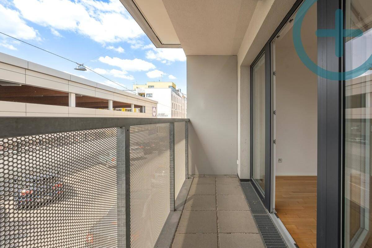 Balkon straßenseitig (Symbolfoto)