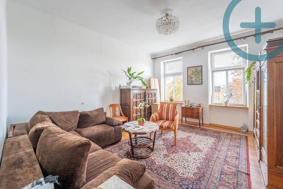Wohn- und Schlafzimmer