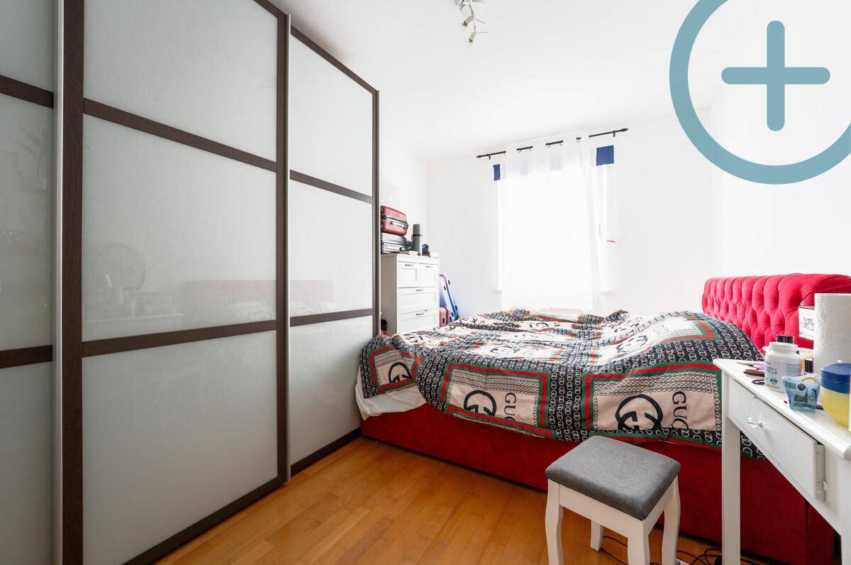 Schlafzimmer 1