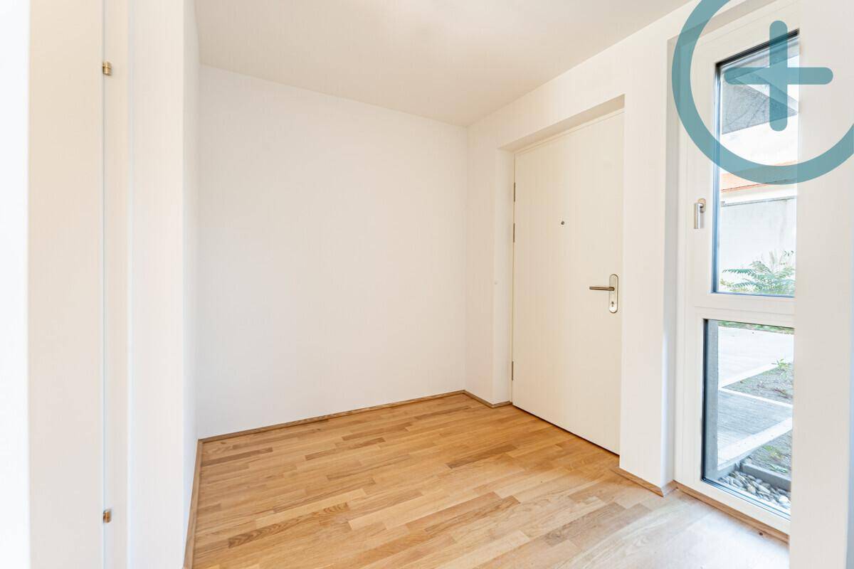 Familienglück auf drei Etagen – modernes Reihenhaus mit Garten - Ansicht 6