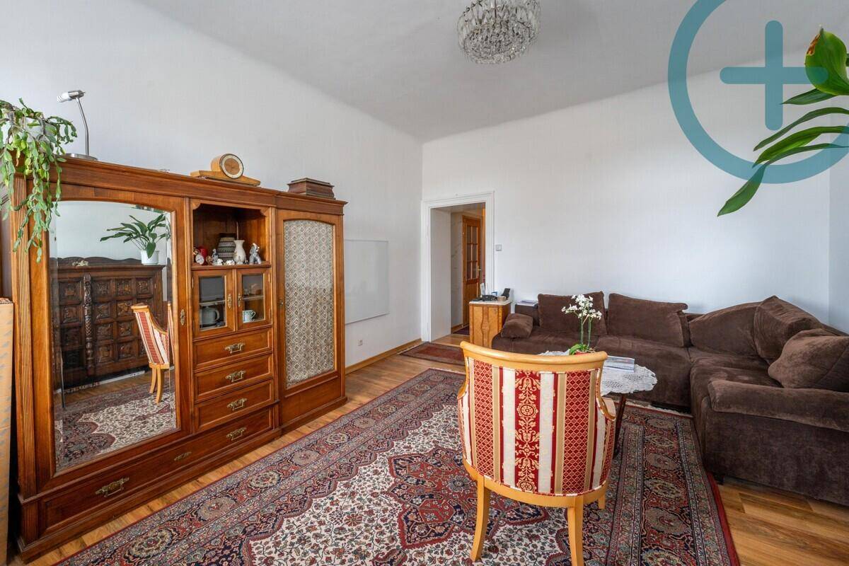 Wohn- und Schlafzimmer
