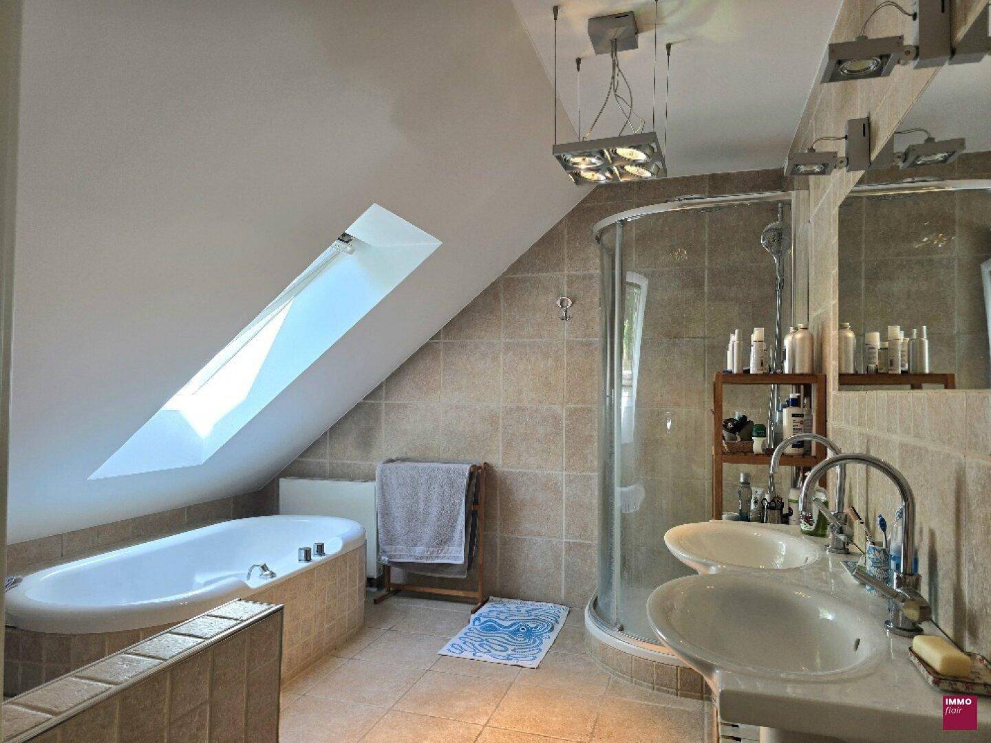 Bad, Dusche, WC, Obergeschoss