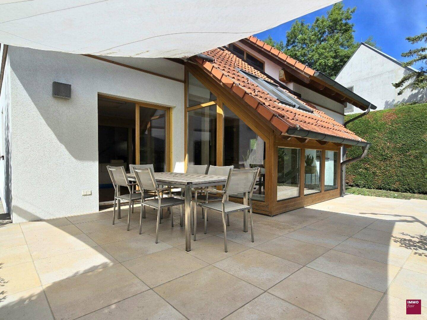 Terrasse, elektr. Sonnensegel