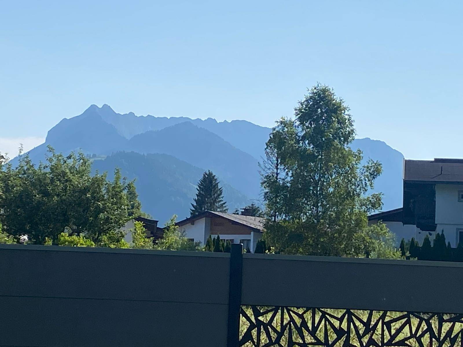 Ausblick vom Wohnzimmer Sommer