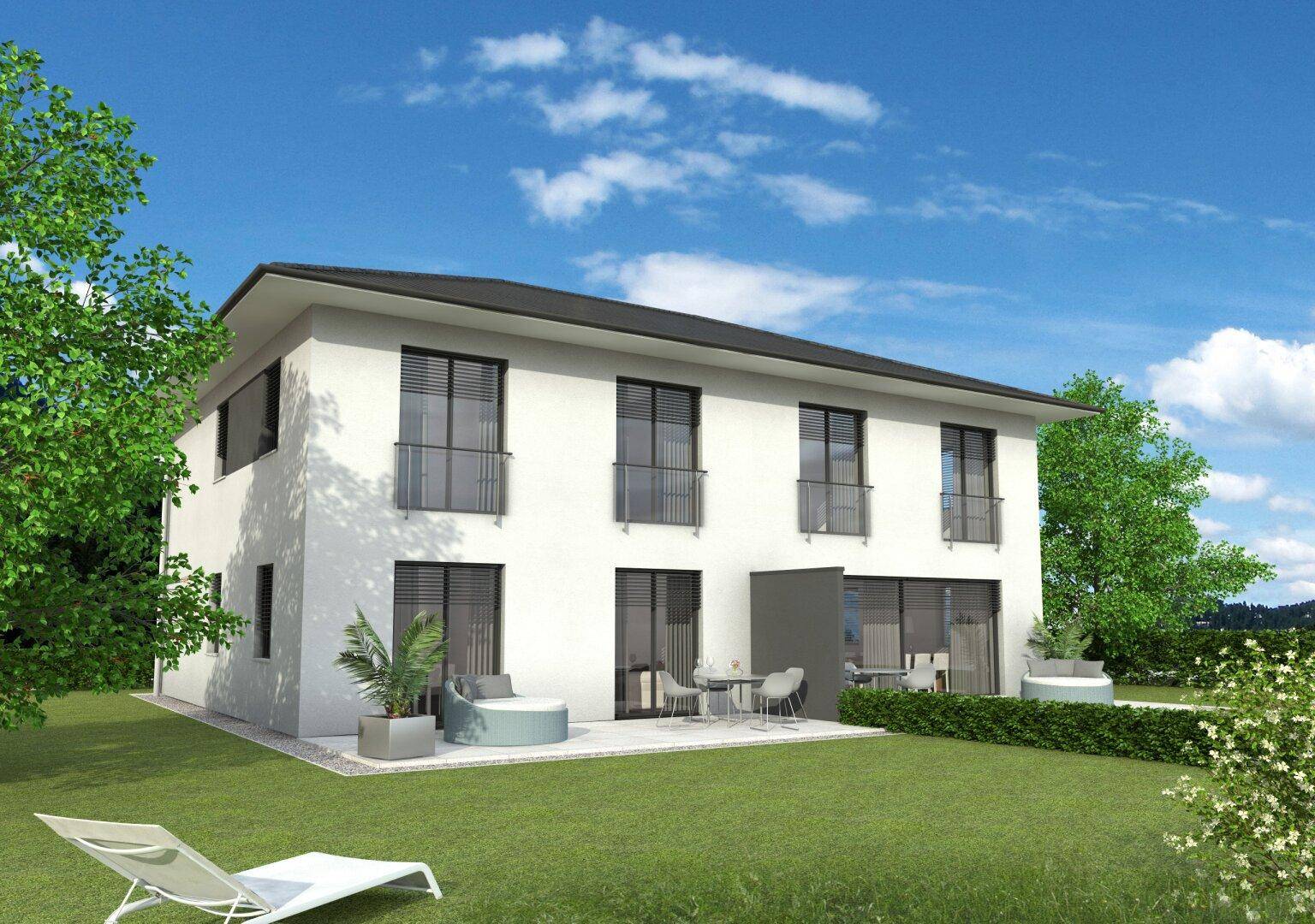 Rückansicht einer modernen Doppelhaushälfte mit großer Rasenfläche und einer möblierten Terrasse für entspannte Stunden.