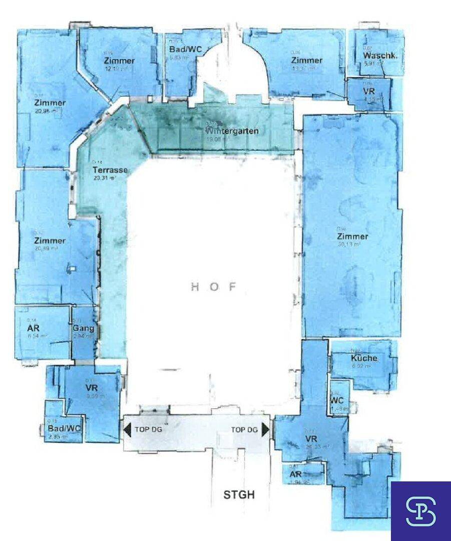 Grundrissplan mit mehreren Zimmern, Wintergarten, Terrasse und zentralem Innenhof.