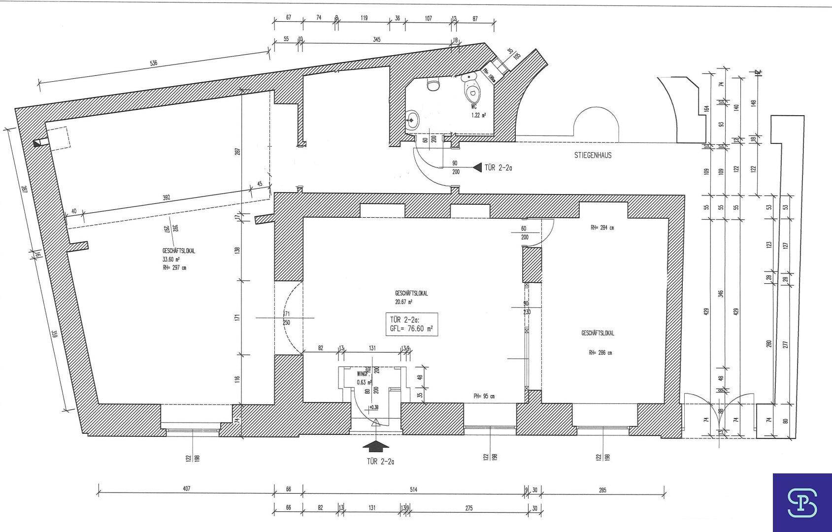 Detaillierter Grundriss mit Raumaufteilung, Abmessungen und Sanitäranlagen.