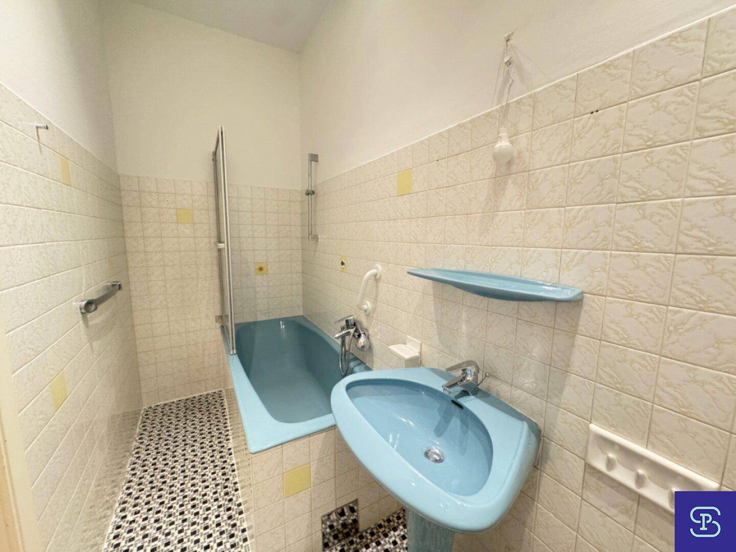 Bad mit Wanne