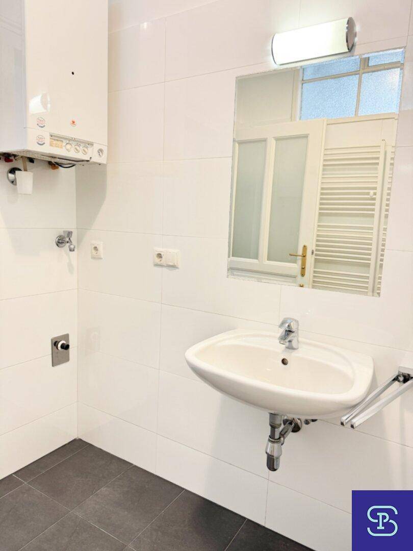 Bad mit Wanne