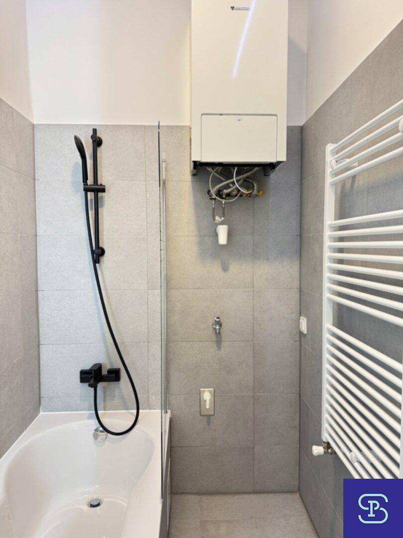 Bad mit Wanne