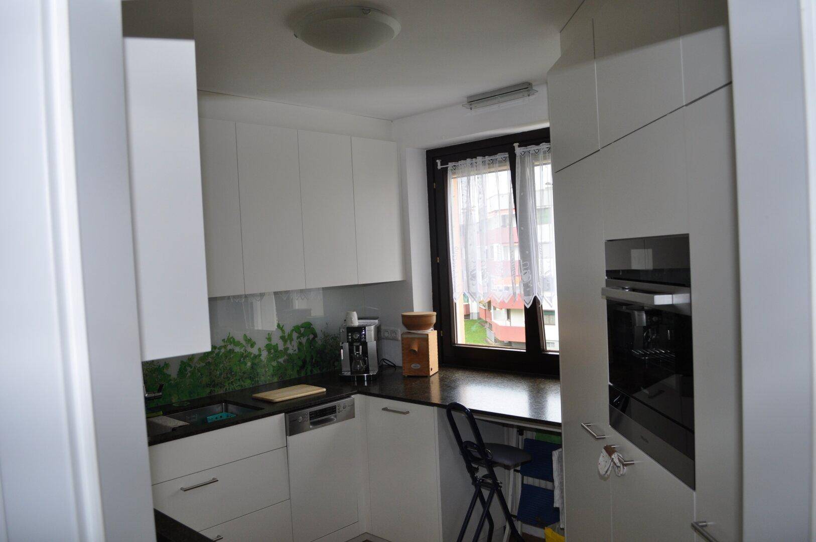 TOP SANIERTE 4 ZIMMERWOHNUNG MIT TIEFGARAGE IN BESTLAGE! - Ansicht 4